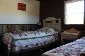 Twin bedroom