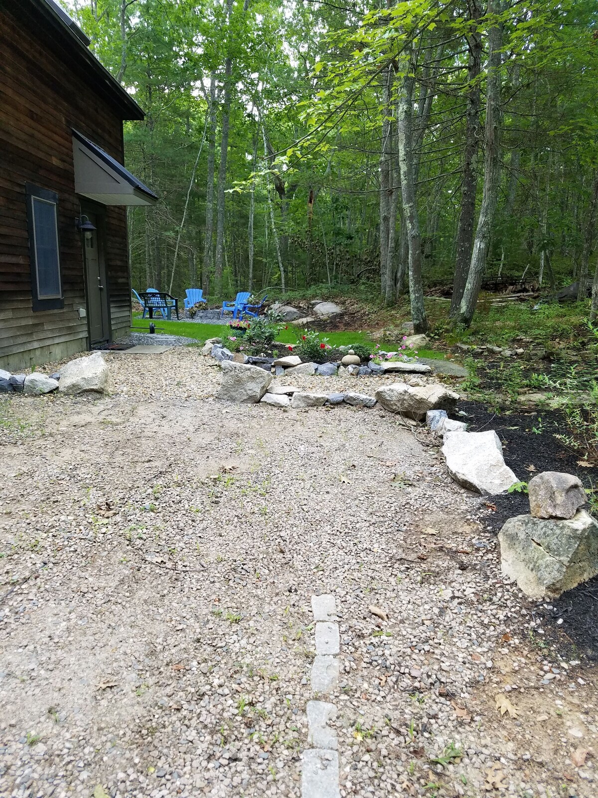 Cozy Loft for 4, 2 min to beaches, UNE, town, dining, outlets, fishing, hiking..