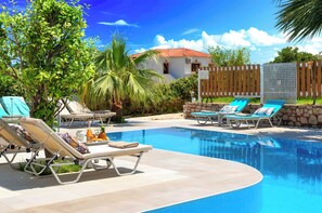Island Villa | HotelPraxis Group