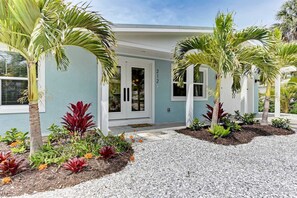 212 Archer Way Anna Maria Island Vacation Rental (3).jpg