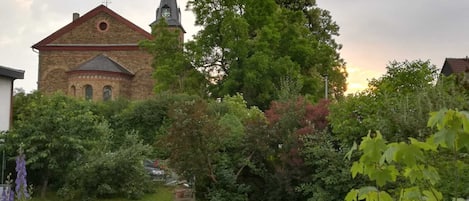 Blick auf die Kirche