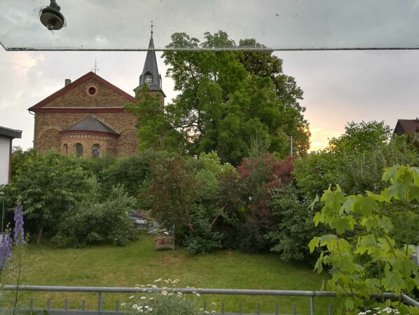 Blick auf die Kirche