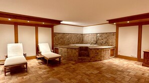 The large spa features a jacuzzi.