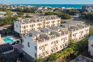 End Unit Townhome-closest to the beach 