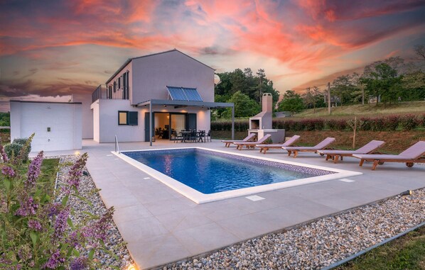 pool