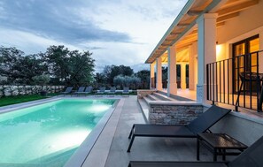 pool