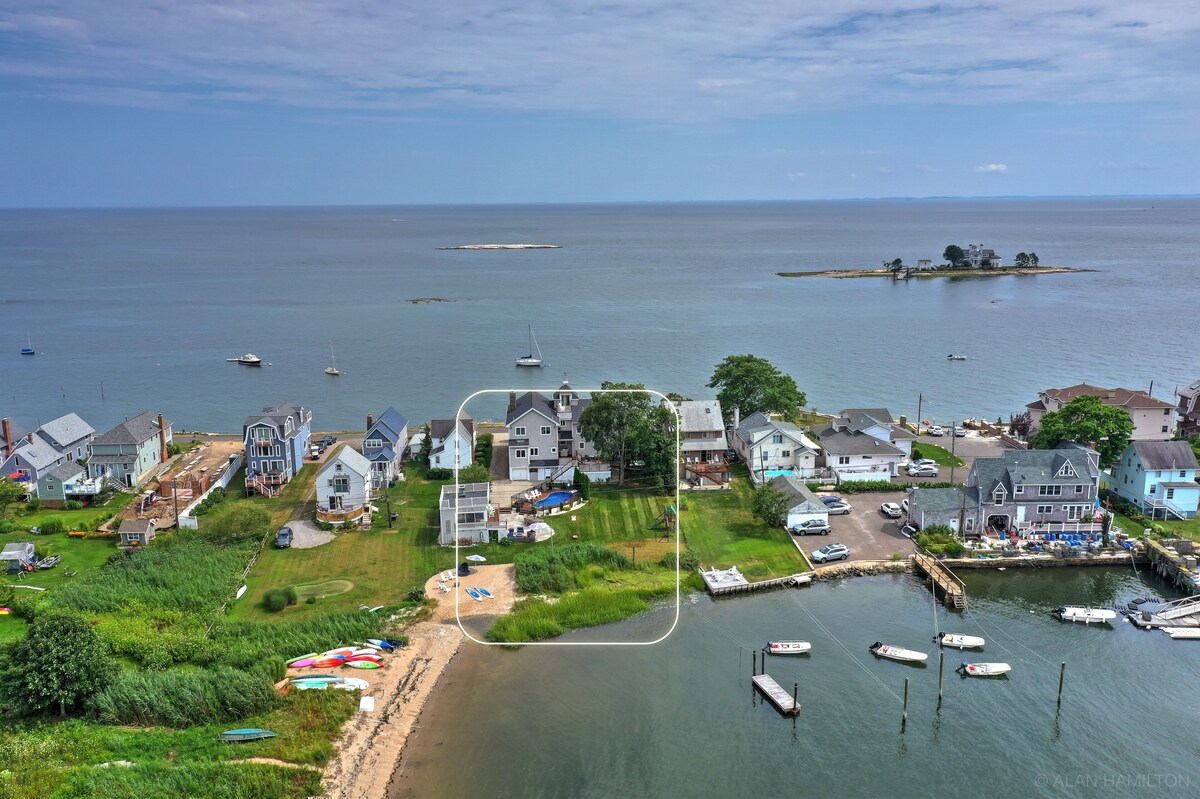 Studio, Private Beach, Kayak, Paddle board, Pool, Hot tub