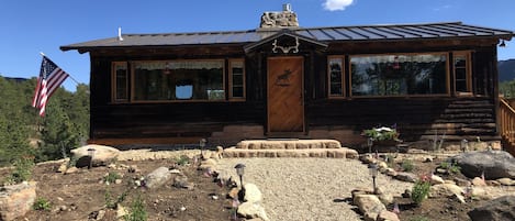 Tahosa Valley Cabin