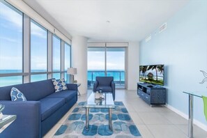 Miami Miami Beach 1 Bedroom Corner Oceanfro Living Room