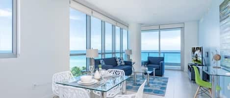 Miami Miami Beach 1 Bedroom Corner Oceanfro Dining Room