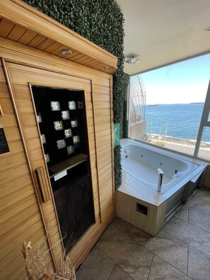Indoor spa tub