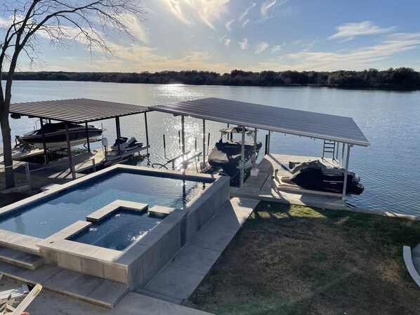 NEW Pool and Heated SPA