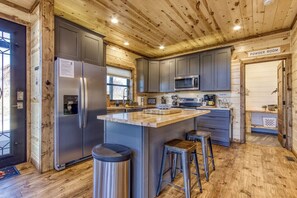 Fully equipped kitchen 