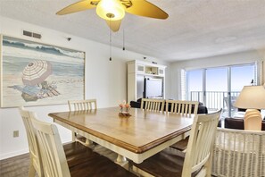,Dining Area,