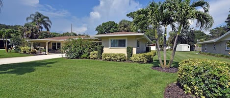 Front of Villa Home; 6313 Beechwood Ave, Sarasota FL  31231