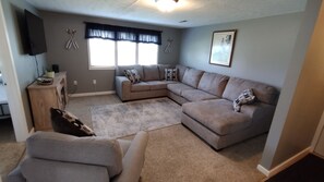 sectional couch with plenty of seating 