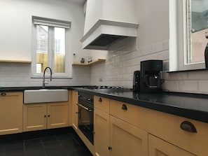 Kitchen 1