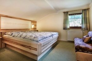 Ferienwohnung für 2-4 Personen-Schlafzimmer 2