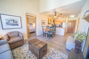 Inviting ski vacation condo
