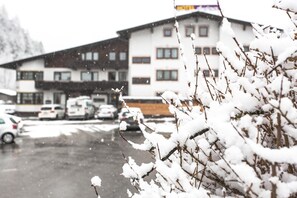 Esterni
