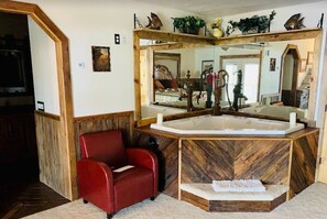 Jetted Jacuzzi Tub for Two!