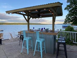 Bar (in der Unterkunft)