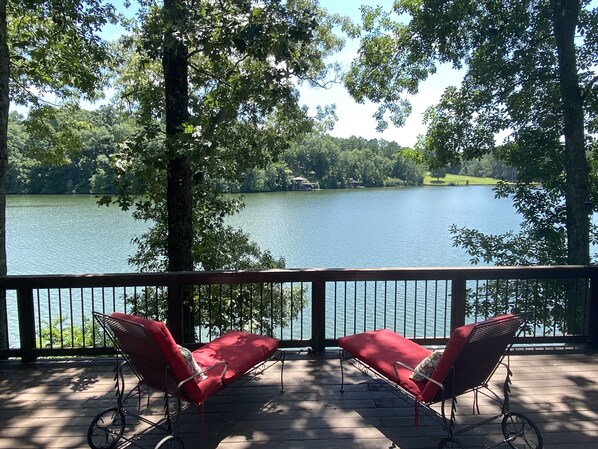 The perfect place for you to relax and enjoy the lake!