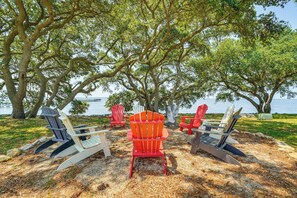 Community Amenities | Fire Pit
