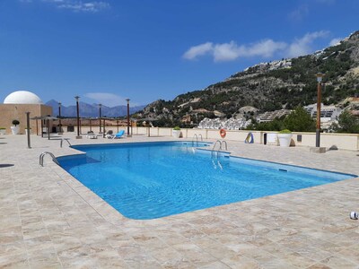 Duplex penthouse with stunning views in front of the Mascarat beach