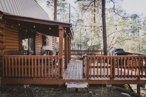 Entrance to deck from forest.