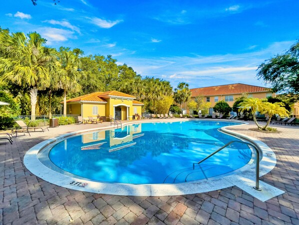 Access to resort-style amenities like this community pool!