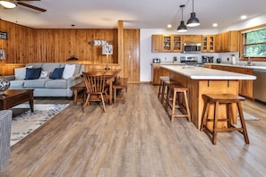 Kitchen/great room 