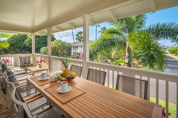 Outdoor dining