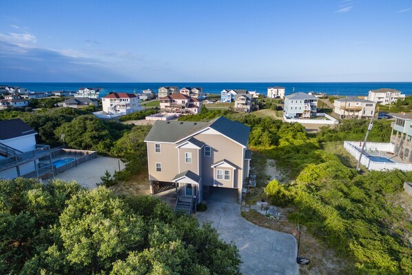 SH180: Seagrove l Aerial Front Exterior and Location