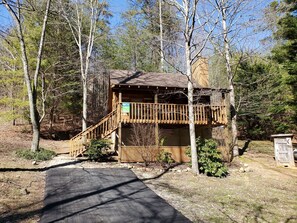 Front View of Cabin - Parking is a breeze with a paved driveway.