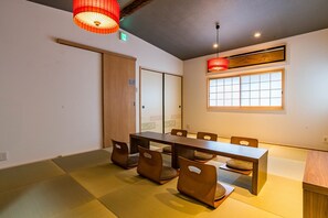 レストラン