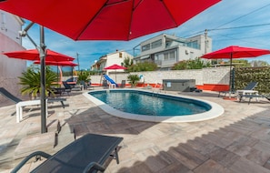 pool