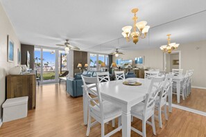 Living/Dining Area