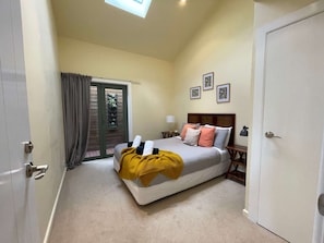 Downstairs bedroom with Queen Bed