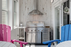 2nd Floor - 🔥 Enclosed balcony with built-in grill