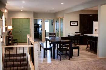 Main Street apt. with theater room near West Yellowstone and the Tetons