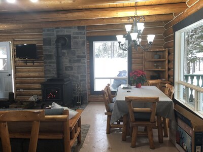 Log chalet at only 75 minutes from Ottaw