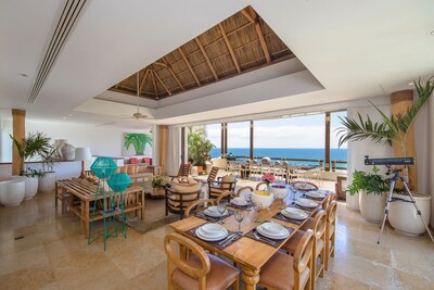 LUXURY PENTHOUSE IN LOS VENEROS BEACHFRONT RESIDENCES