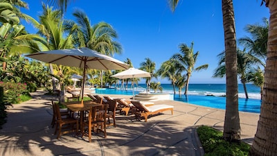 LUXURY PENTHOUSE IN LOS VENEROS BEACHFRONT RESIDENCES