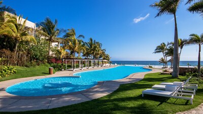 LUXURY PENTHOUSE IN LOS VENEROS BEACHFRONT RESIDENCES