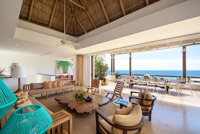 LUXURY PENTHOUSE IN LOS VENEROS BEACHFRONT RESIDENCES