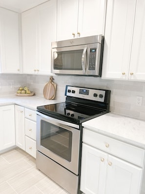 Kitchen completely remodeled in late 2022!