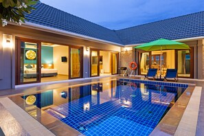 Private pool