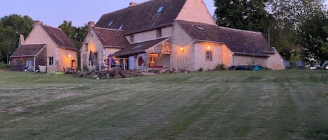 Vue d ensemble de la propriété, vue du jardin
