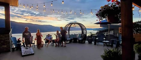 Lux Penthouse like no other in Kelowna 
3 Private decks @ an impressive 2000sqft